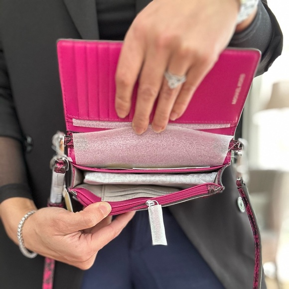 MICHAEL KORS Jet Set Charm Small Phone Crossbody - Picture 7 of 9